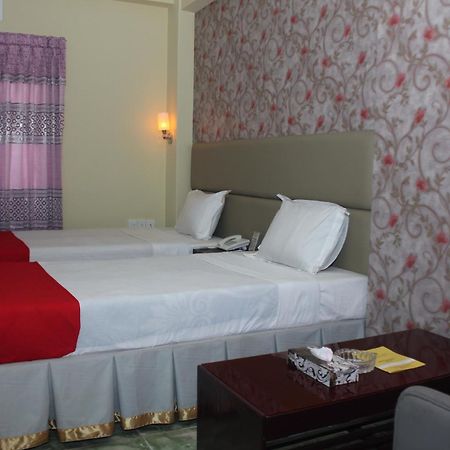 Golden Inn Chattagram Ltd Chittagong Buitenkant foto