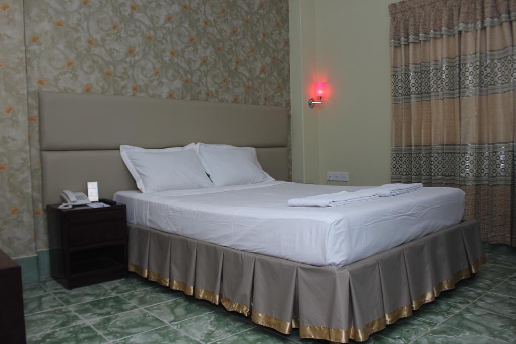 Golden Inn Chattagram Ltd Chittagong Buitenkant foto