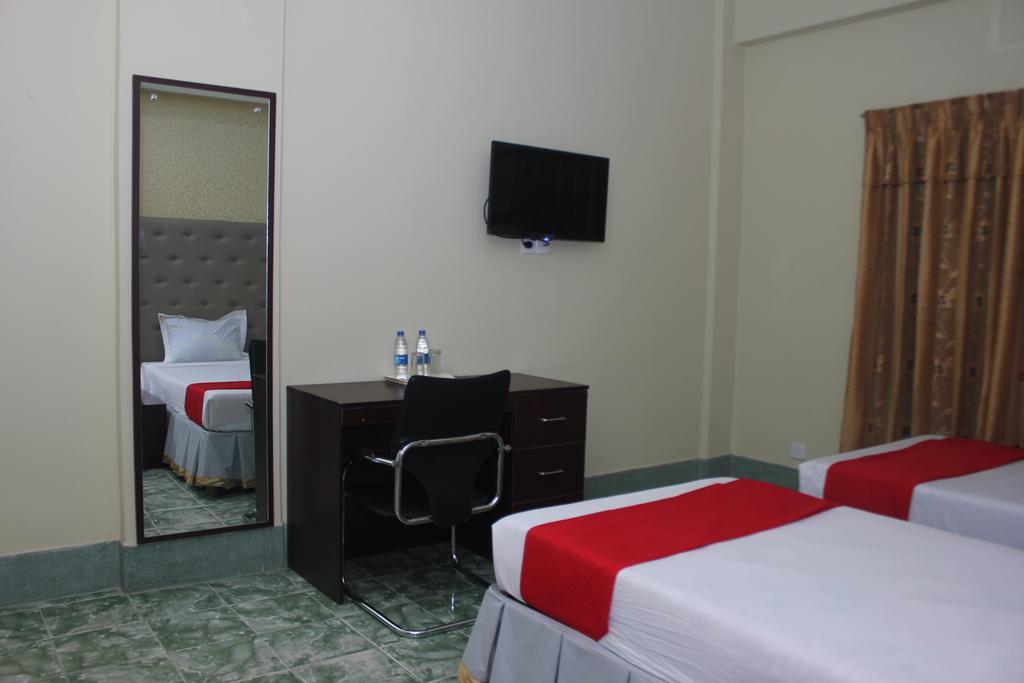 Golden Inn Chattagram Ltd Chittagong Buitenkant foto