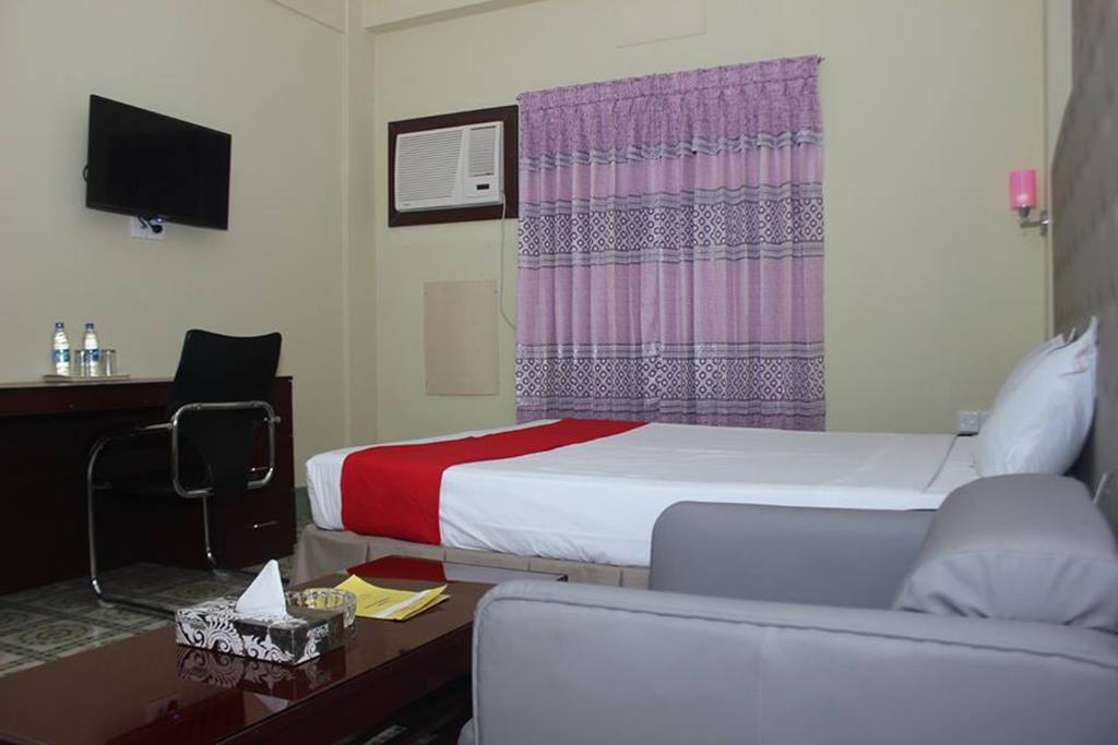 Golden Inn Chattagram Ltd Chittagong Buitenkant foto